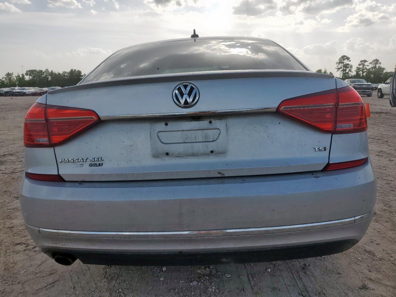 2016 Volkswagen Passat Sel VIN: 1VWCS7A3XGC053481 Lot: 65140505