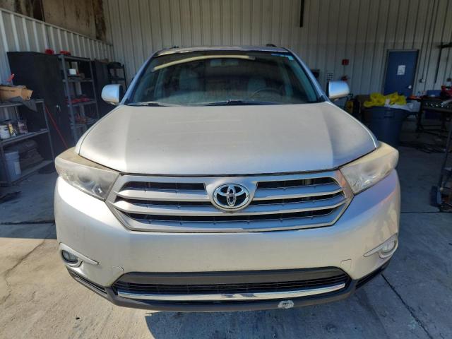  TOYOTA HIGHLANDER 2013 Серебристый