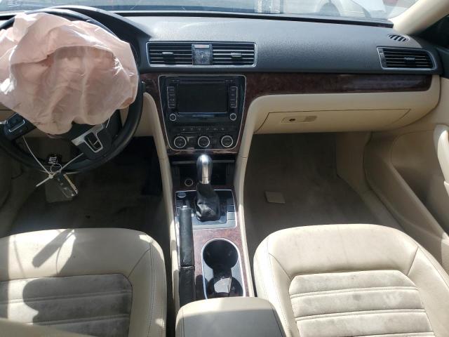  VOLKSWAGEN PASSAT 2013 Белый