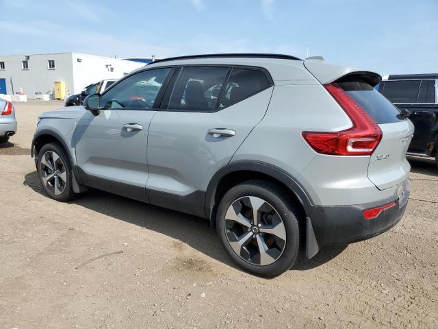 2024 VOLVO XC40 PLUS  