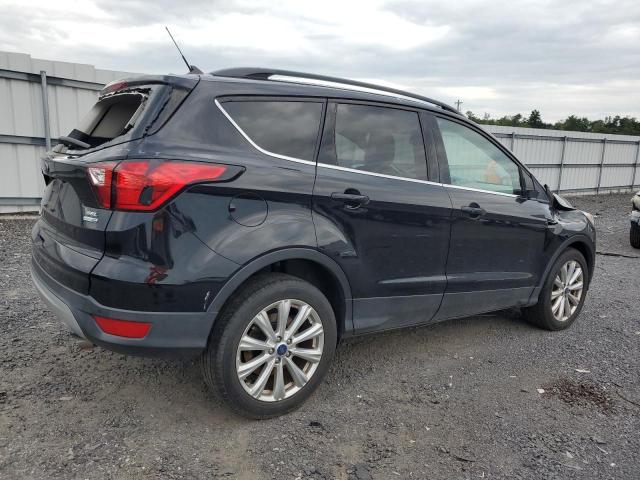  FORD ESCAPE 2019 Czarny