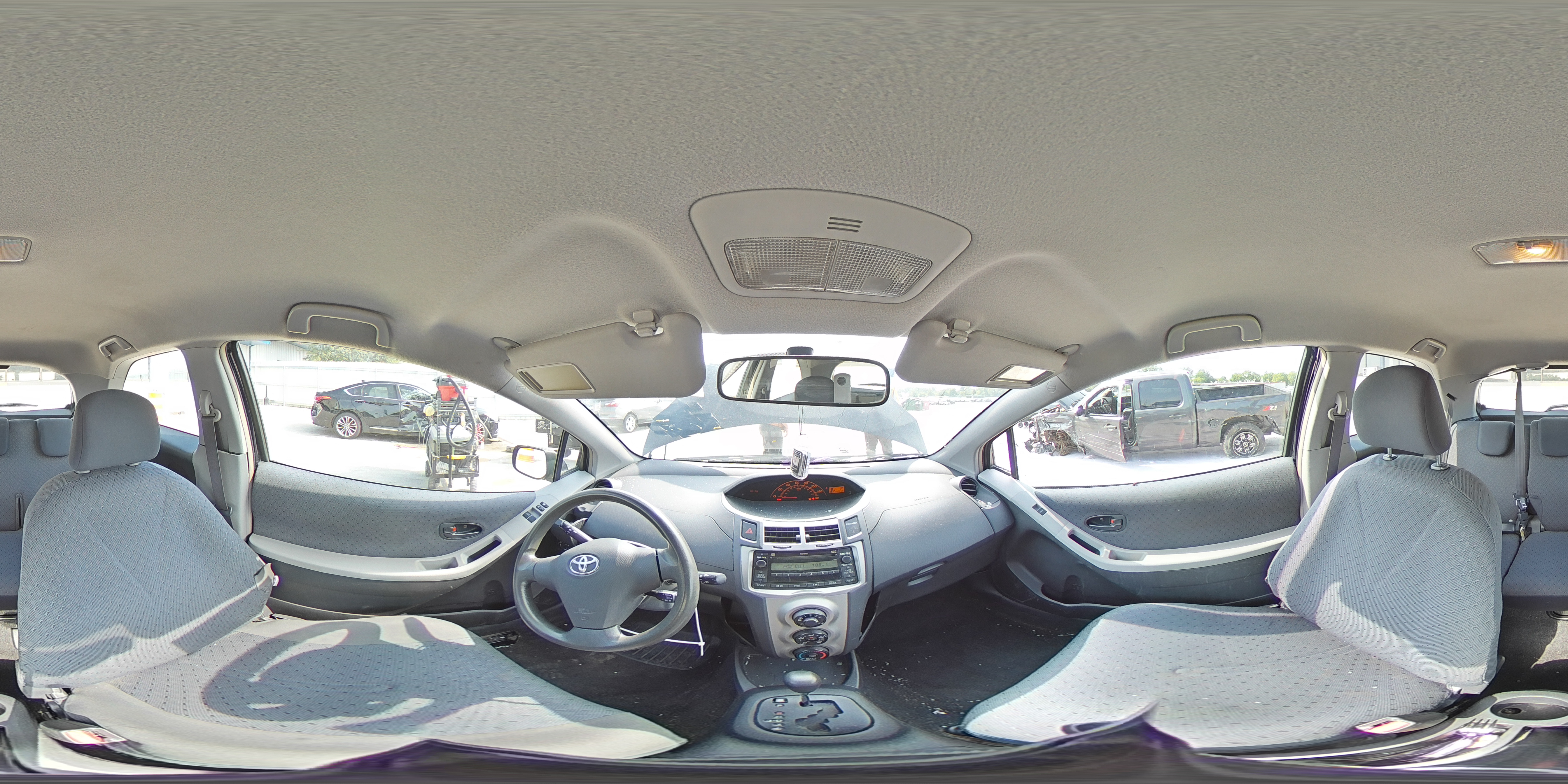 2009 Toyota Yaris VIN: JTDJT903895240990 Lot: 66937015
