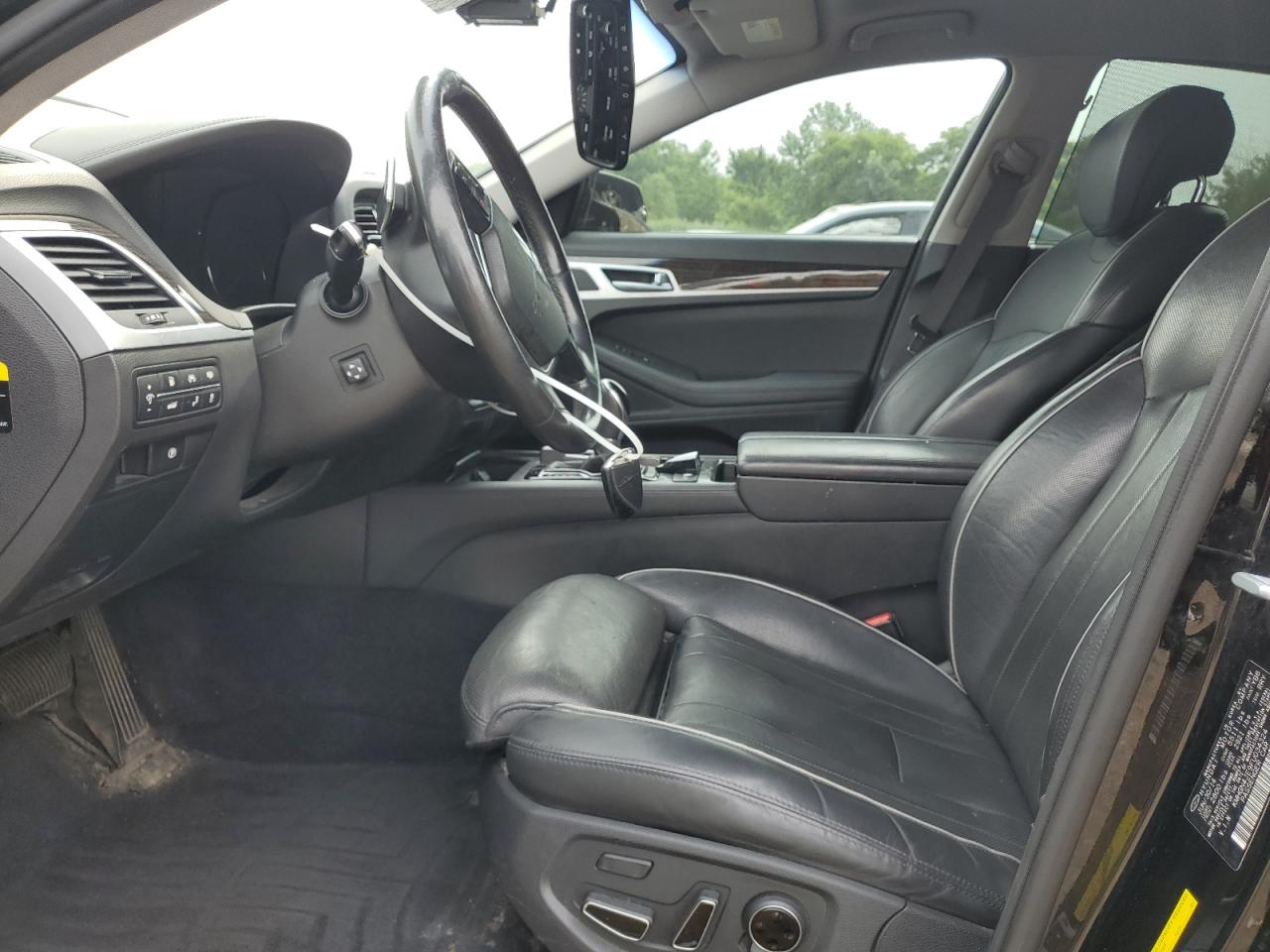2015 Hyundai Genesis 3.8L VIN: KMHGN4JE9FU034324 Lot: 66764575