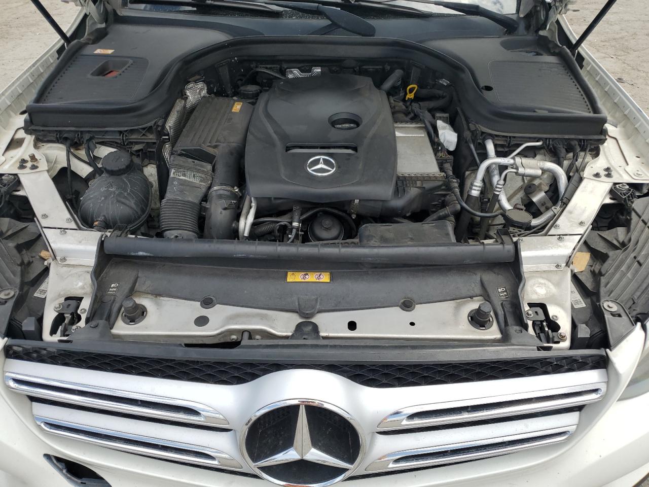 2016 Mercedes-Benz Glc 300 VIN: WDC0G4JB3GF073352 Lot: 63315165