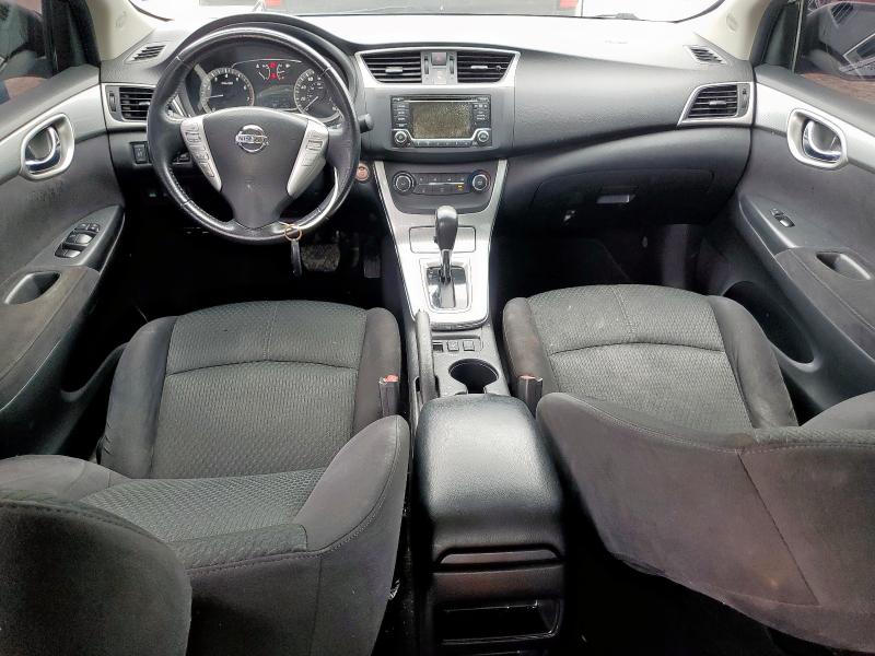 Sedans NISSAN SENTRA 2015 Srebrny