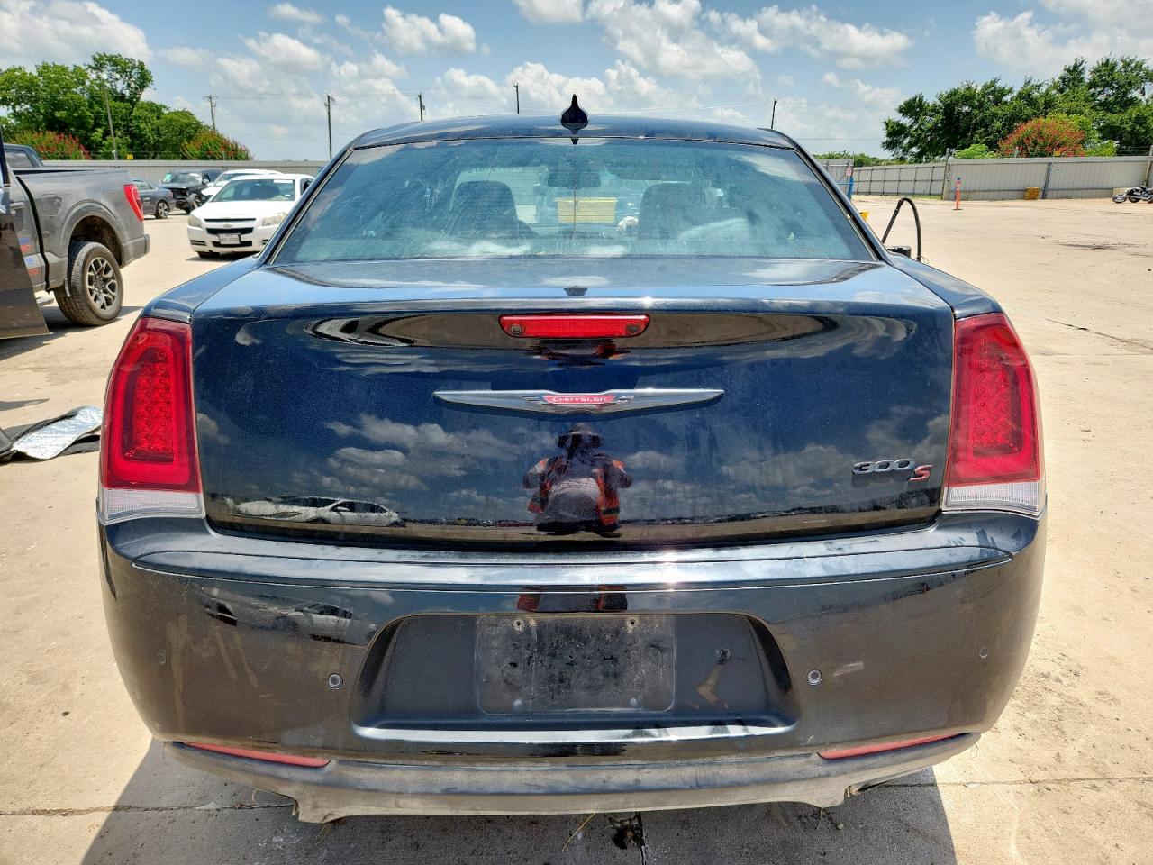 2022 Chrysler 300 S VIN: 2C3CCABG5NH162881 Lot: 64191875