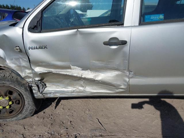 2010 TOYOTA HILUX HL2