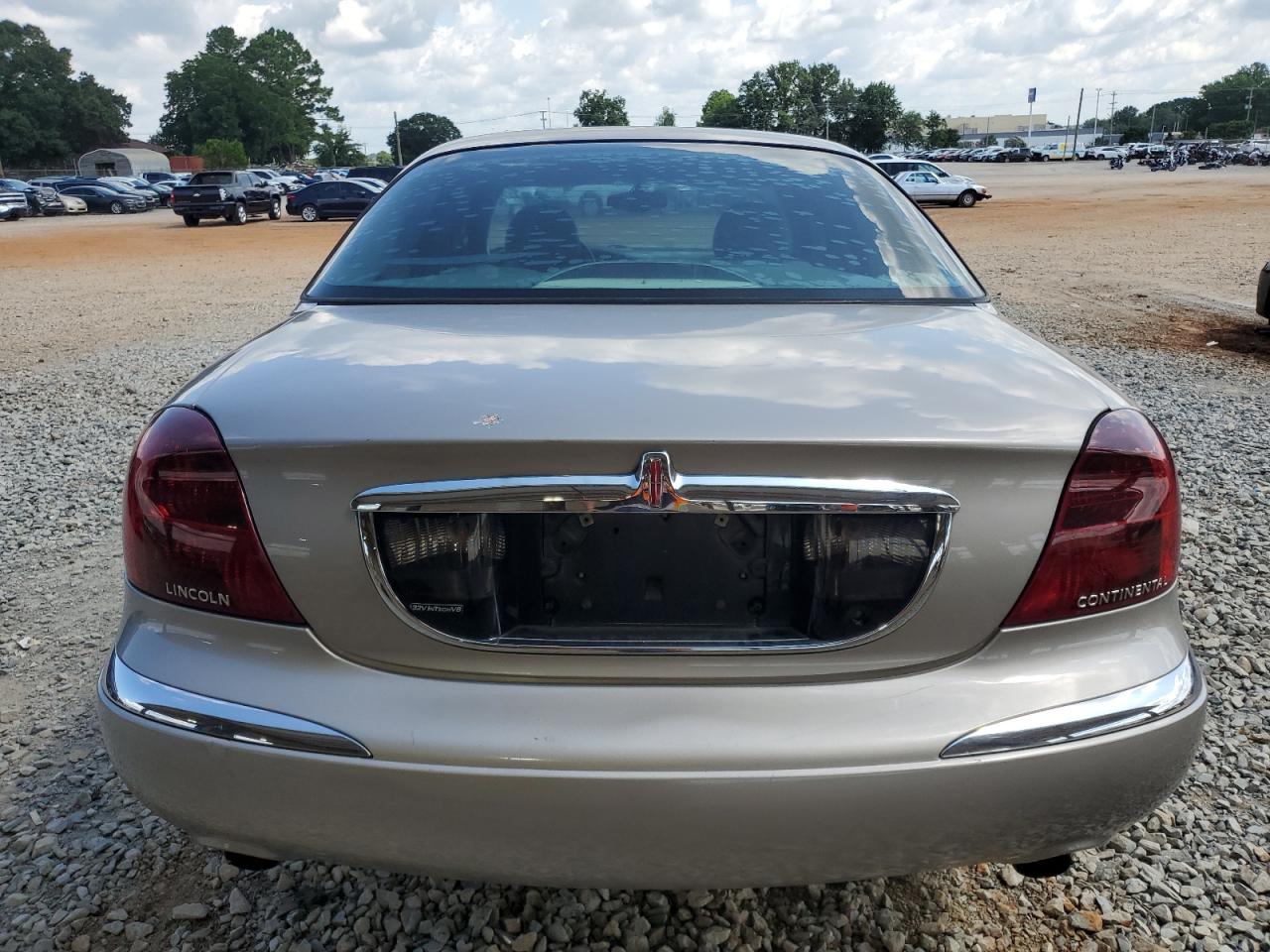 2001 Lincoln Continental VIN: 1LNHM97V71Y711271 Lot: 64003305