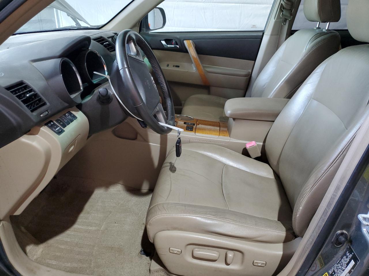 2010 Toyota Highlander Hybrid Limited VIN: JTEJW3EH5A2047240 Lot: 64697215
