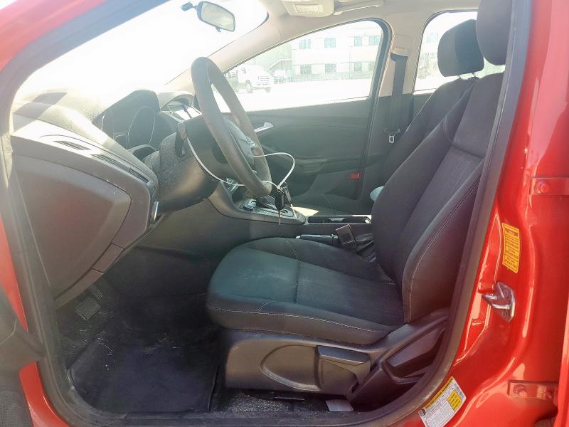  FORD FOCUS 2017 Красный