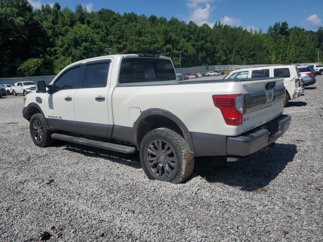  NISSAN TITAN 2018 Biały