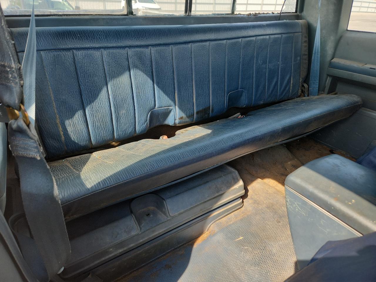 1990 Chevrolet Gmt-400 K2500 VIN: 2GCFK29K8L1148748 Lot: 64077805