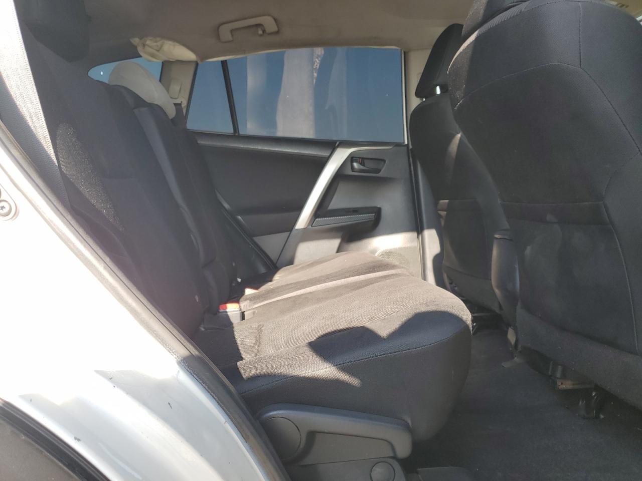 2014 Toyota Rav4 Le VIN: JTMZFREV3EJ010795 Lot: 65583075