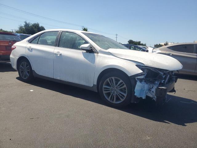  TOYOTA CAMRY 2016 Biały