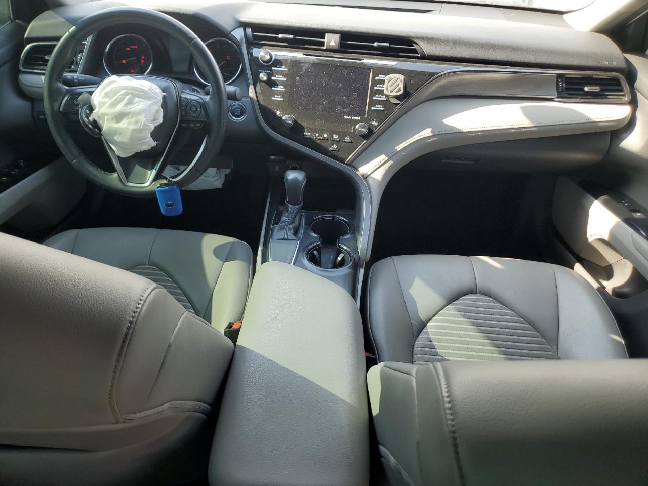 2019 Toyota Camry L VIN: 4T1B11HK7KU749306 Lot: 64868865