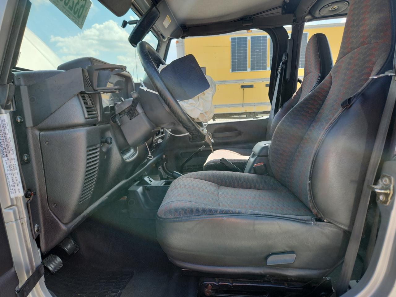 2000 Jeep Wrangler / Tj Sport VIN: 1J4FA49S7YP744548 Lot: 63233265