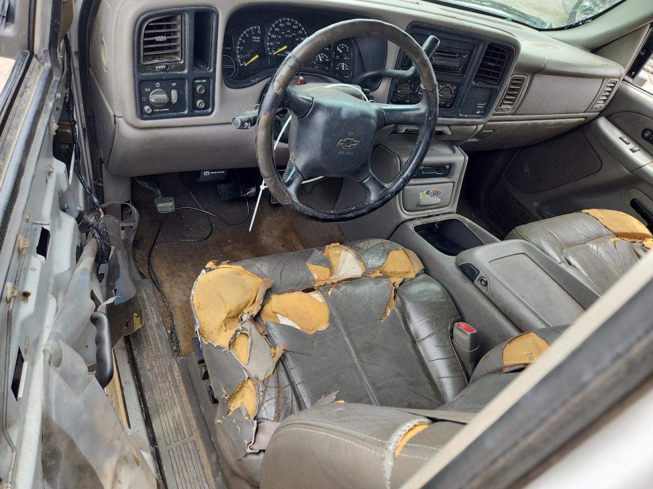 2000 Chevrolet Silverado C1500 VIN: 2GCEC19T2Y1283050 Lot: 65176535