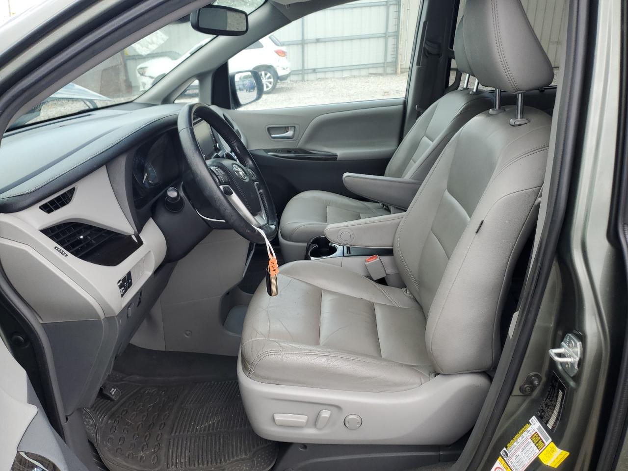 2019 Toyota Sienna Xle VIN: 5TDYZ3DC9KS006166 Lot: 63013335