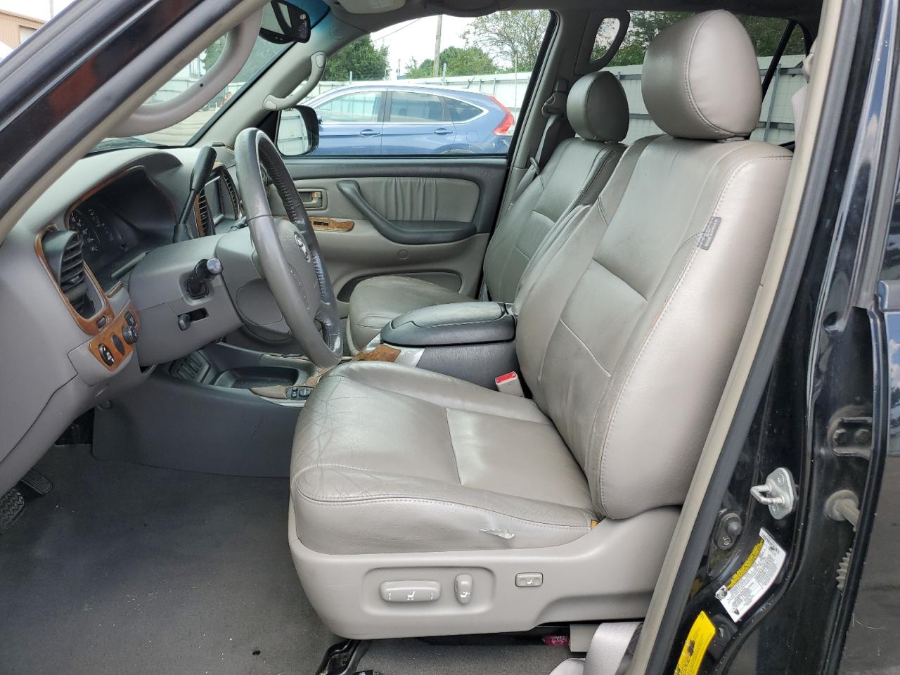 2004 Toyota Sequoia Limited VIN: 5TDBT48AX6S260741 Lot: 61037475