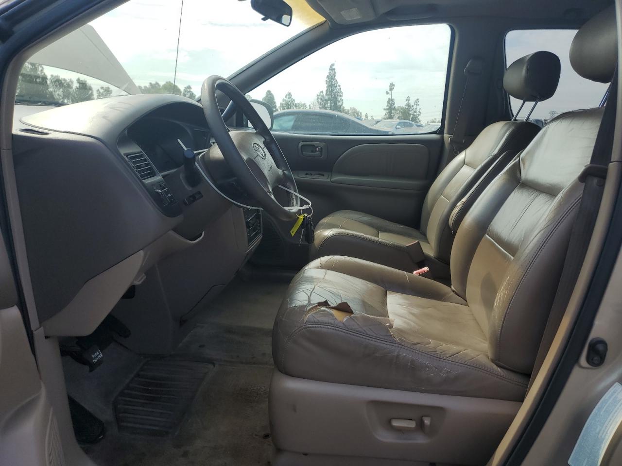 2000 Toyota Sienna Le VIN: 4T3ZF13C7YU188122 Lot: 65561765