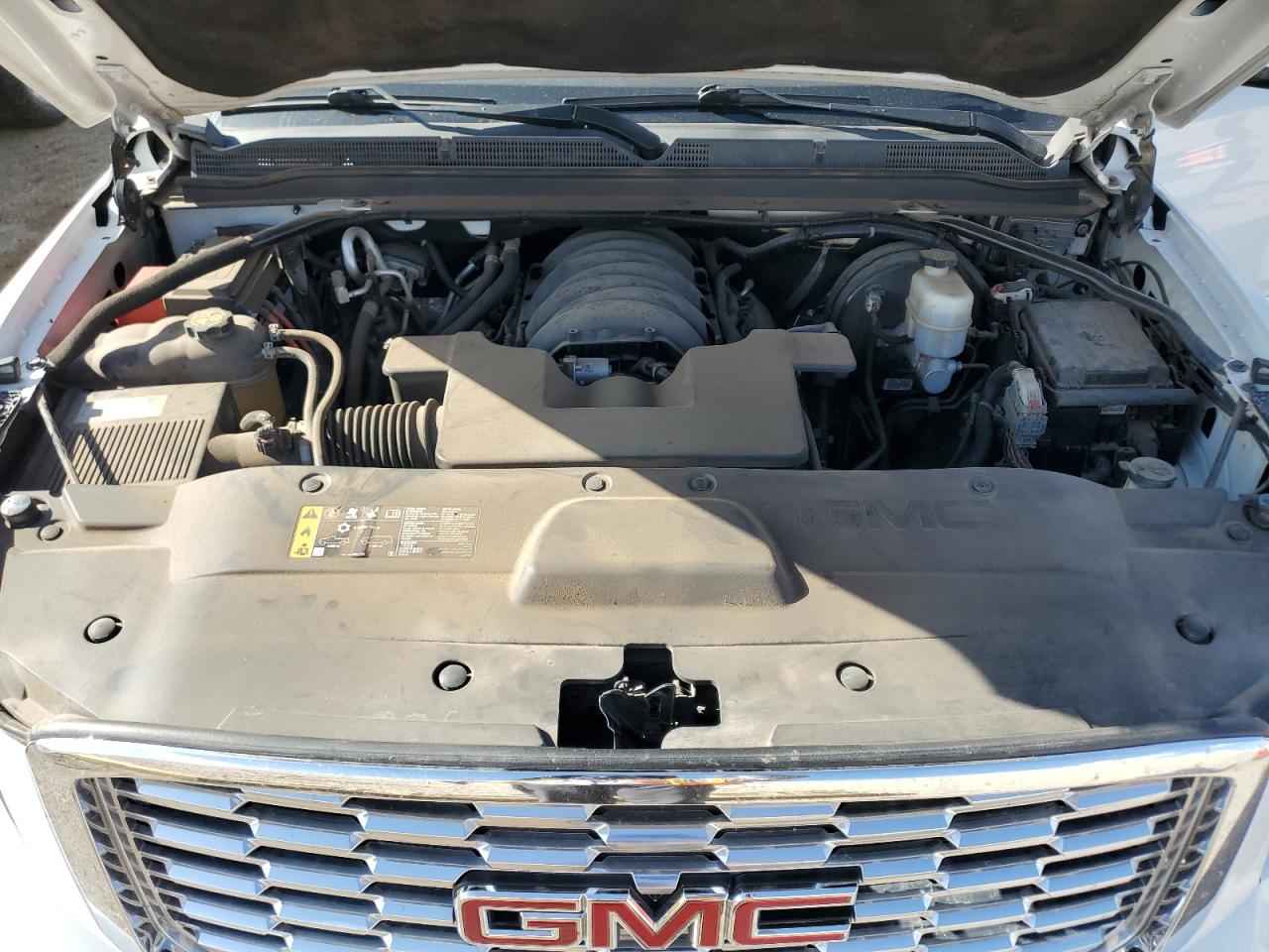 2019 GMC Yukon Xl Denali VIN: 1GKS2HKJXKR211460 Lot: 64288545