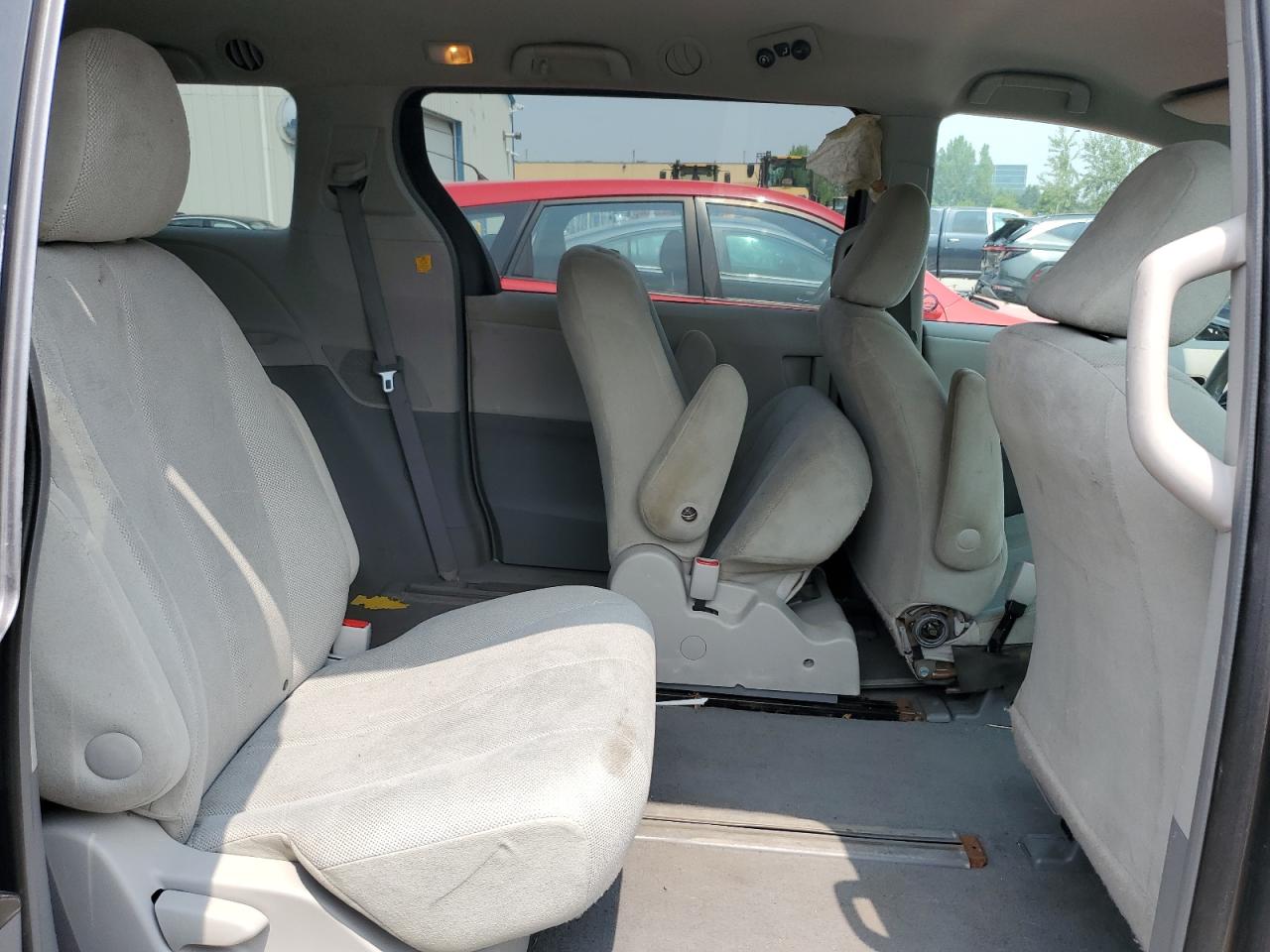 2011 Toyota Sienna VIN: 5TDZK3DCXBS006119 Lot: 64379885