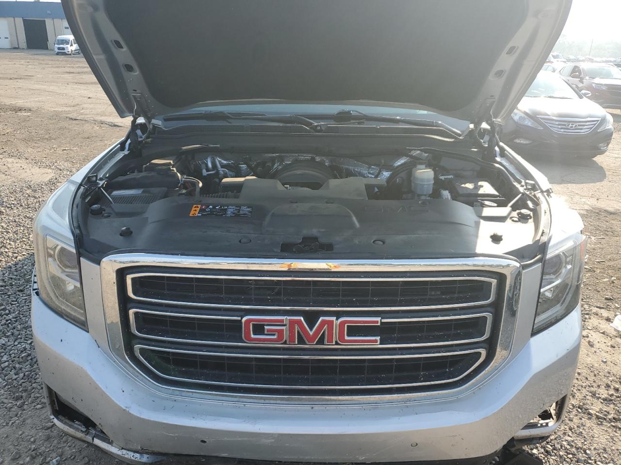 2017 GMC Yukon Xl K1500 Slt VIN: 1GKS2GKC7HR275752 Lot: 64965165