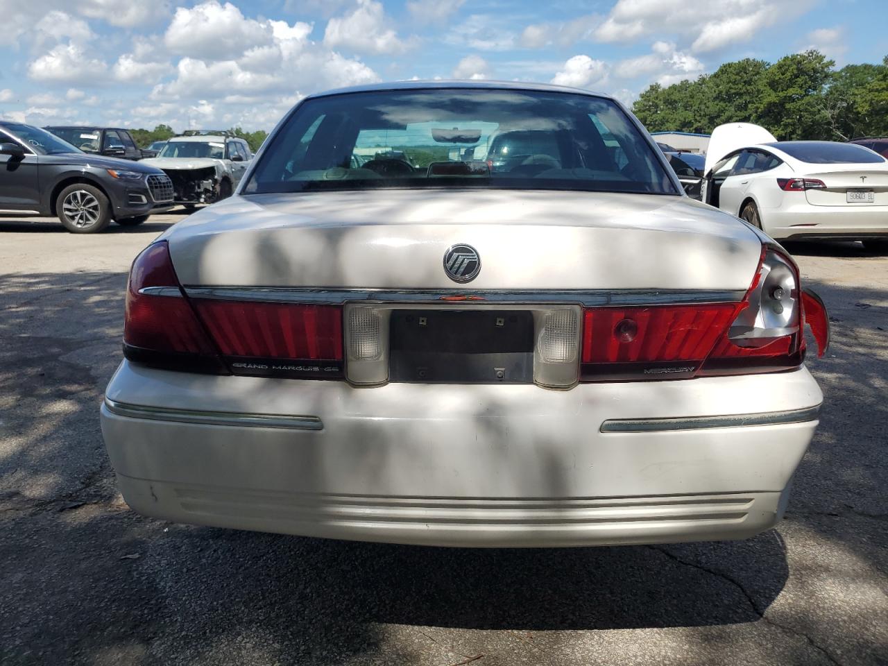 2000 Mercury Grand Marquis Gs VIN: 2MEFM74W1YX643474 Lot: 65283235