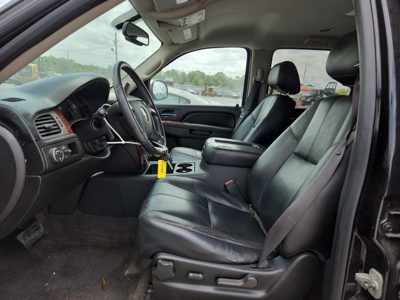 2010 Chevrolet Tahoe C1500 Lt VIN: 1GNUCBE04AR181136 Lot: 63705895