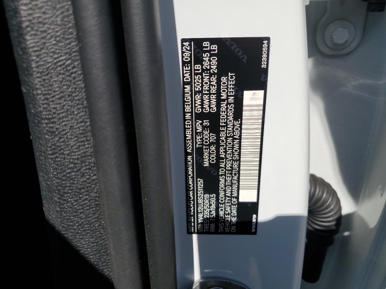 2025 Volvo Xc40 Core VIN: YV4L12UJ8S2511257 Lot: 63221075