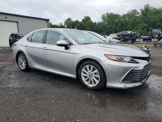  TOYOTA CAMRY 2021 Серебристый
