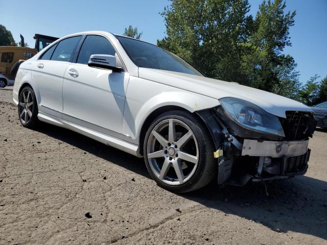  MERCEDES-BENZ C-CLASS 2014 Biały