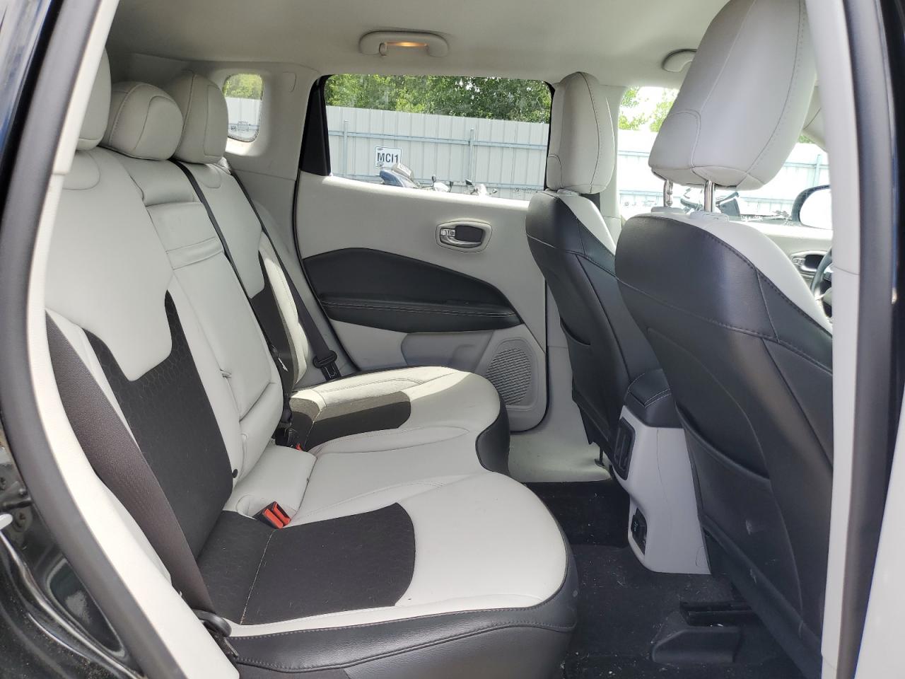 2019 Jeep Compass Latitude VIN: 3C4NJDBBXKT737060 Lot: 64767815
