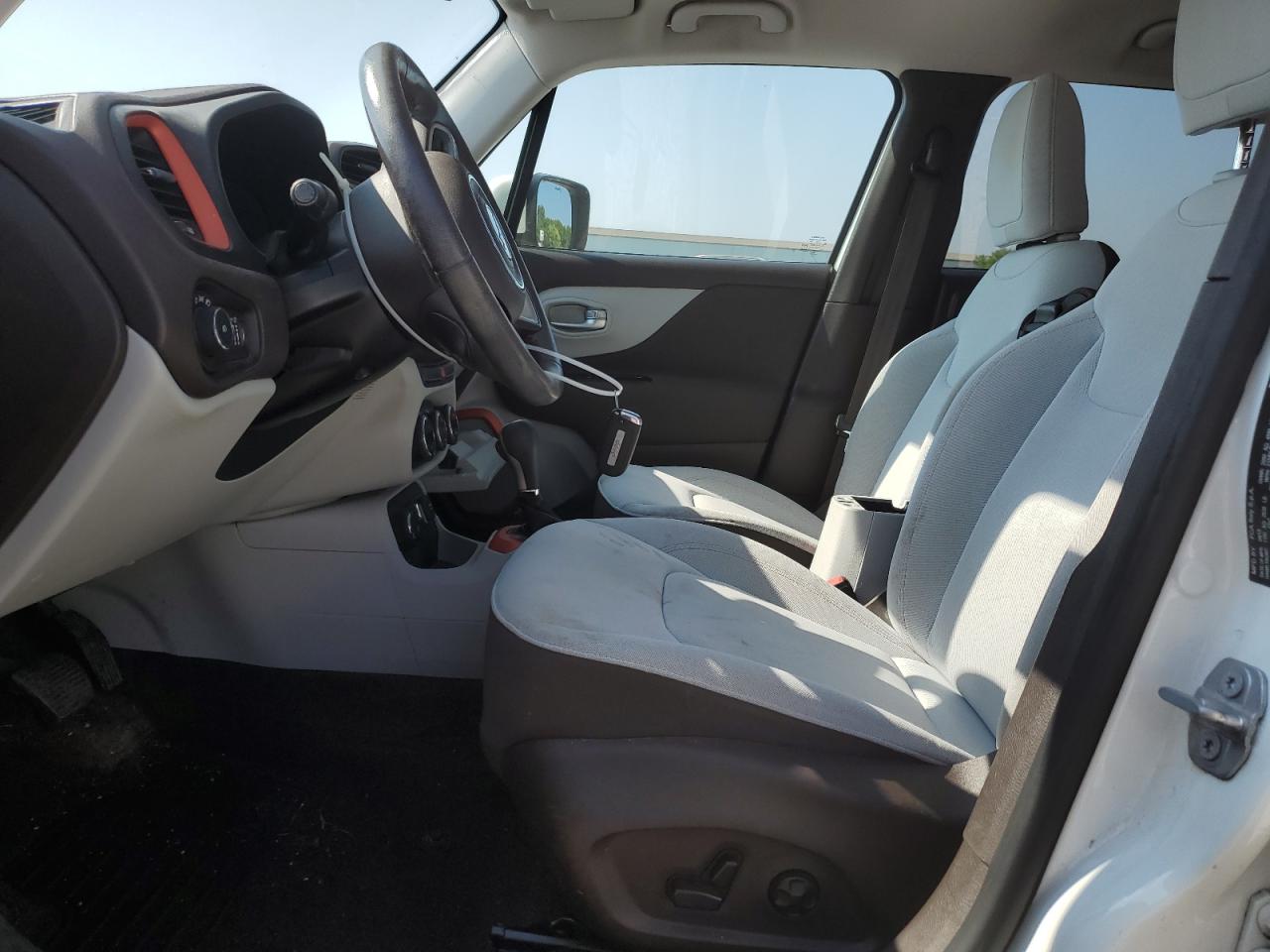 2015 Jeep Renegade Latitude VIN: ZACCJBBT0FPB69534 Lot: 64936675