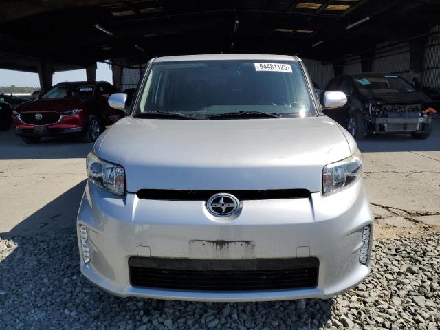 Parquets TOYOTA SCION 2015 Srebrny