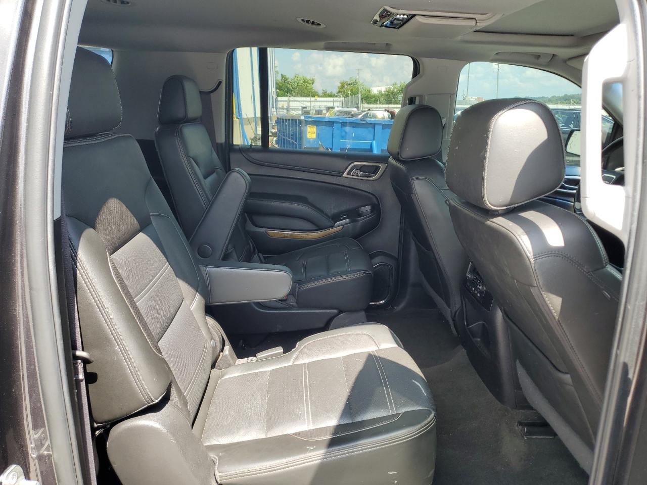 2017 GMC Yukon Xl Denali VIN: 1GKS2HKJ8HR197017 Lot: 62702625