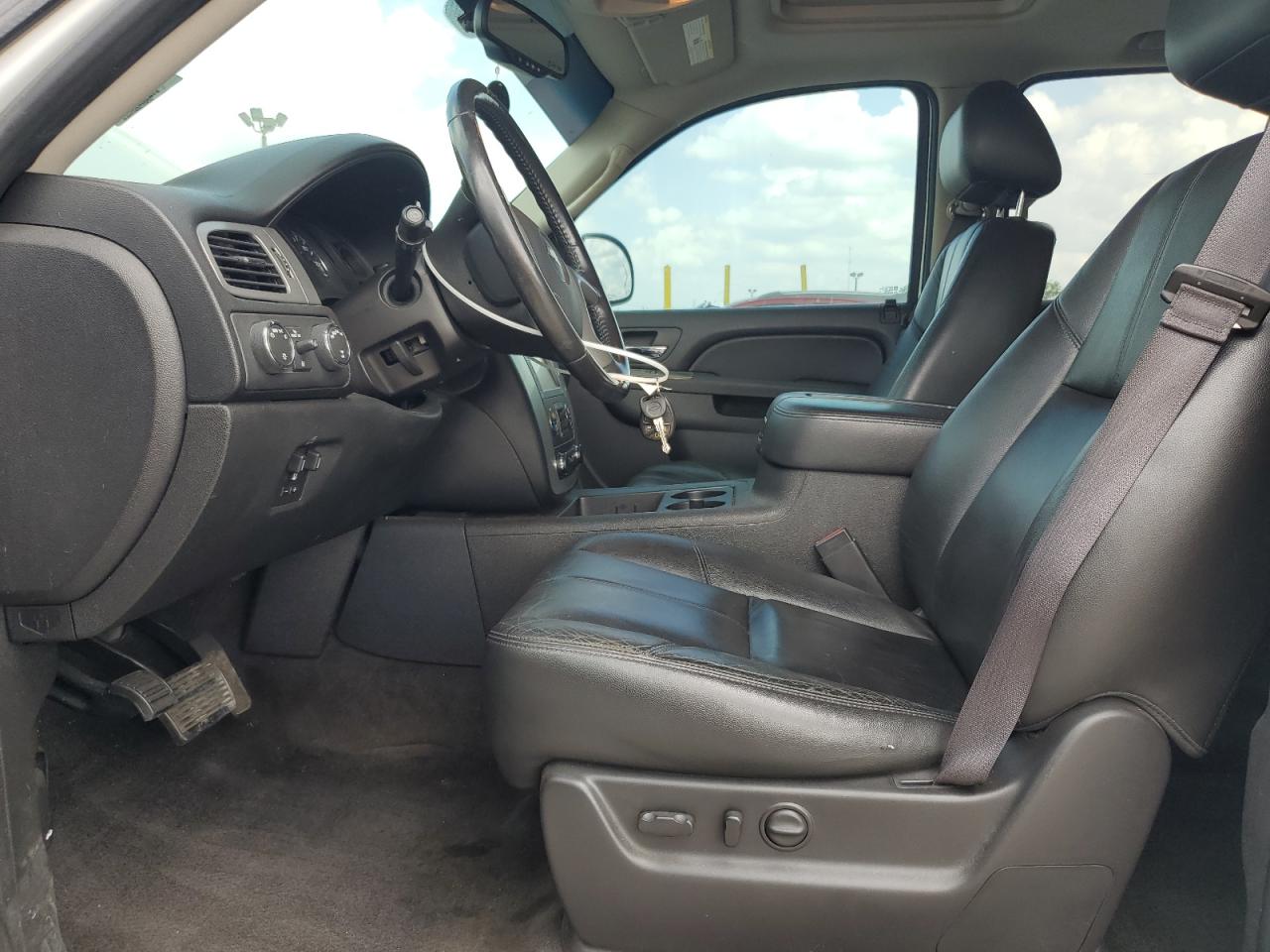 2013 Chevrolet Tahoe K1500 Lt VIN: 1GNSKBE04DR137880 Lot: 64996945