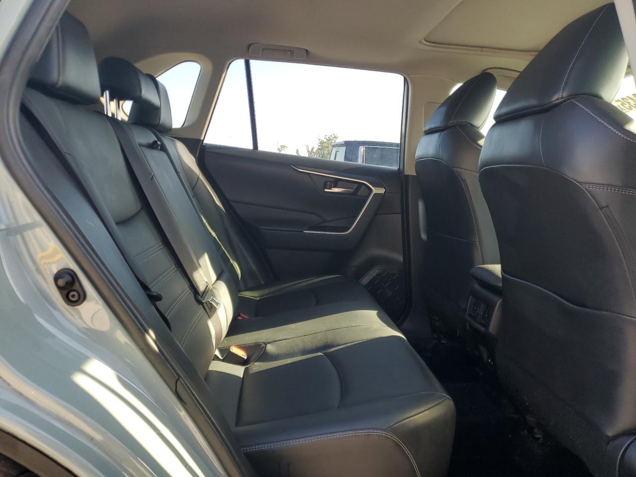 2021 Toyota Rav4 Xle Premium VIN: JTMC1RFVXMJ022833 Lot: 65179435