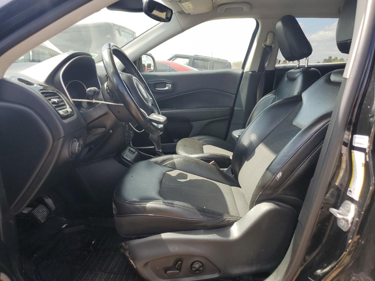 2018 Jeep Compass Latitude VIN: 3C4NJCBBXJT409520 Lot: 65459865