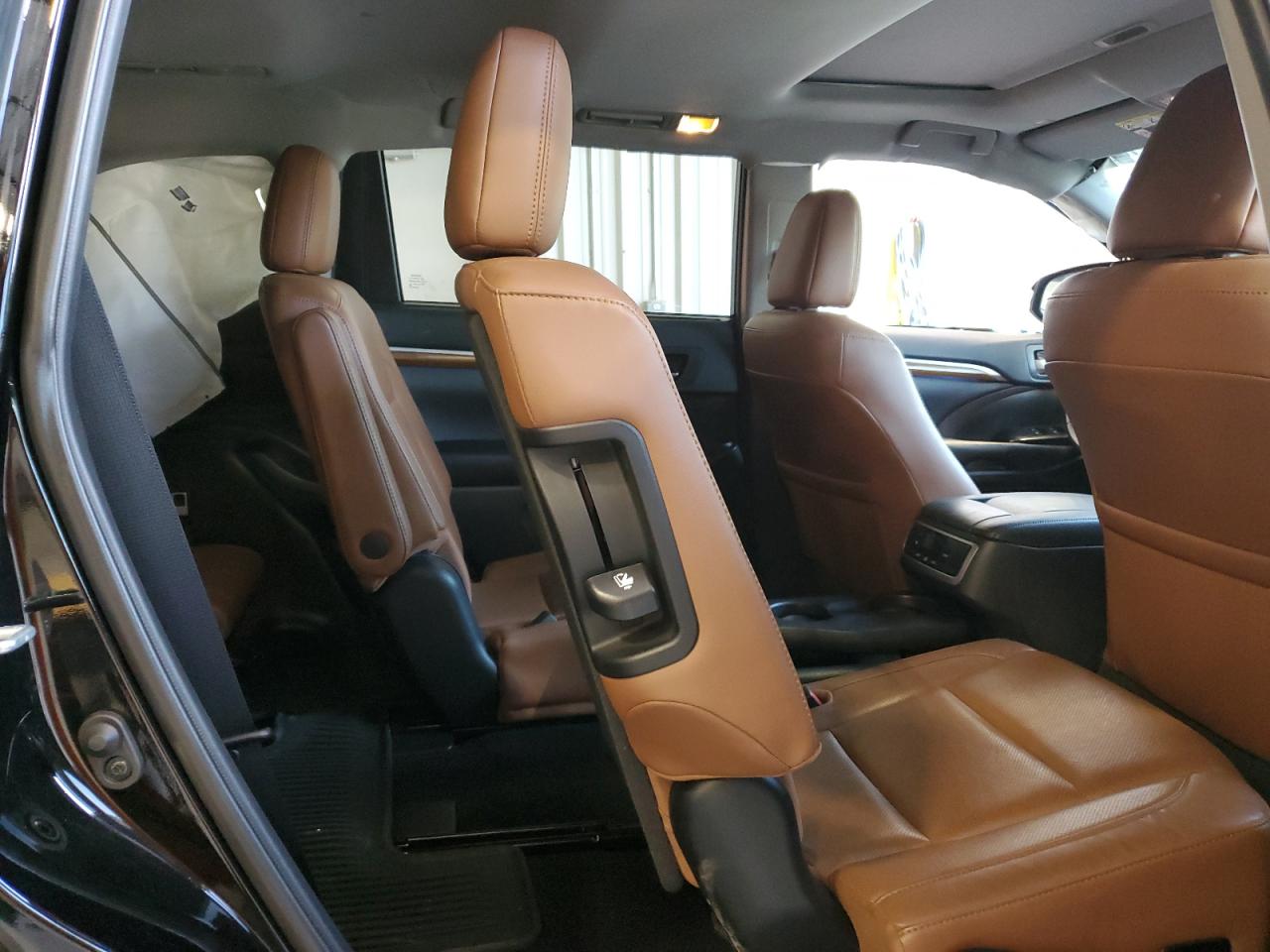 2019 Toyota Highlander Limited VIN: 5TDDZRFH0KS988759 Lot: 63915815