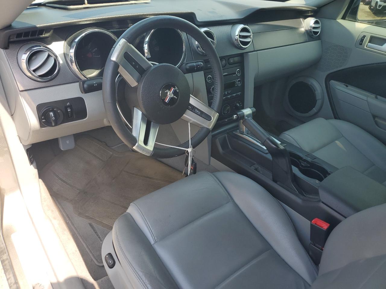 2008 Ford Mustang VIN: 1ZVHT80N985121979 Lot: 64088295
