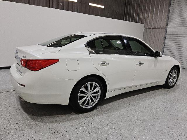  INFINITI Q50 2016 Белы