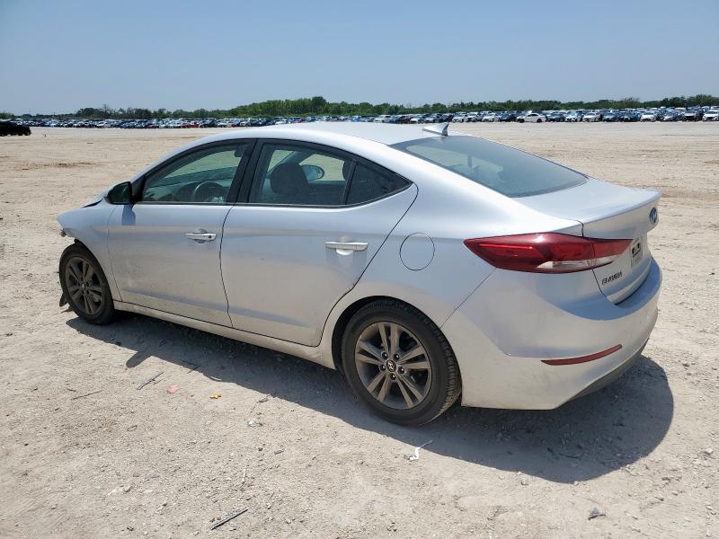  HYUNDAI ELANTRA 2018 Серебристый