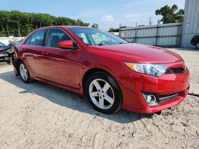  TOYOTA CAMRY 2014 Czerwony