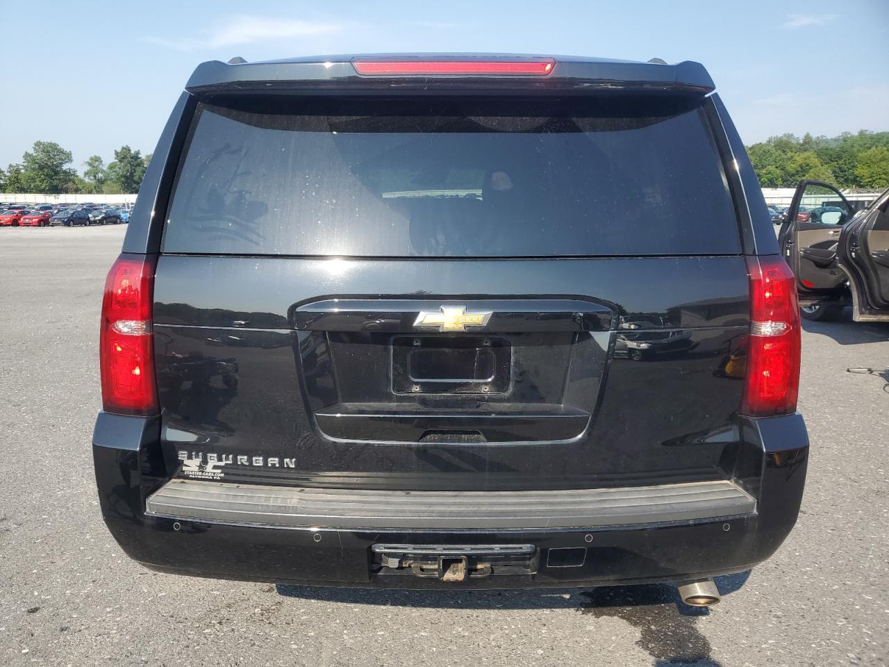 1gnskhkcxkr157646 1GNSKHKCXKR157646 2019 Chevrolet Suburban K1500 Lt