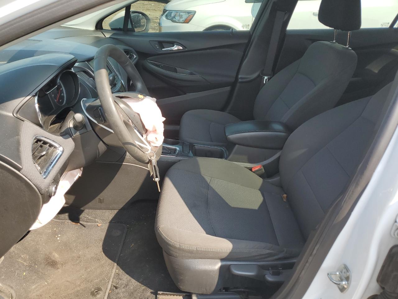 2019 Chevrolet Cruze Lt VIN: 1G1BE5SM3K7147486 Lot: 63052335