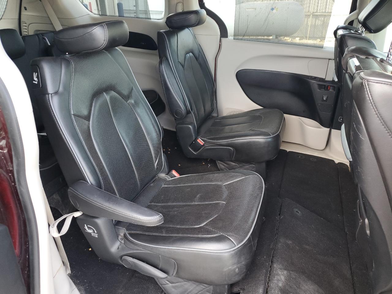 2018 Chrysler Pacifica Limited VIN: 2C4RC1GG8JR358008 Lot: 62821925