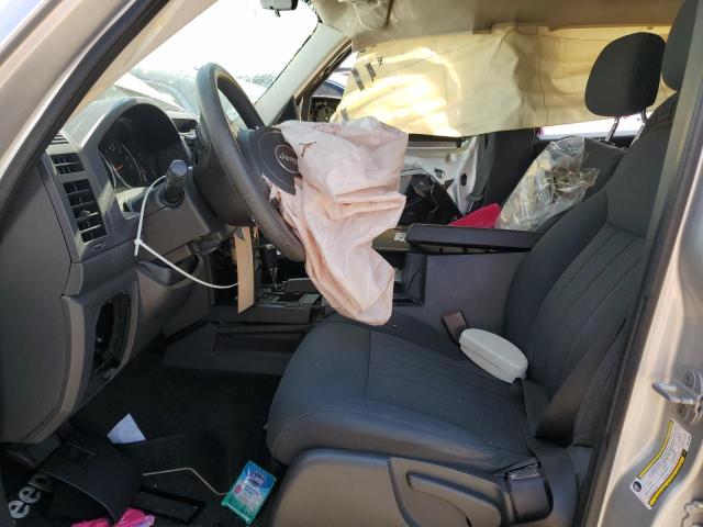  JEEP LIBERTY 2012 Srebrny