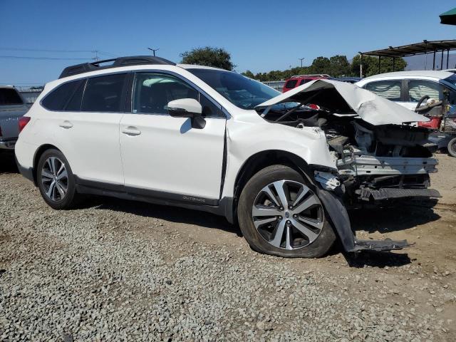  SUBARU OUTBACK 2018 Biały