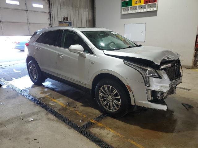  CADILLAC XT5 2017 Серебристый